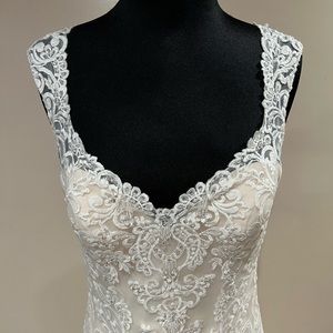Wedding gown. Never worn!